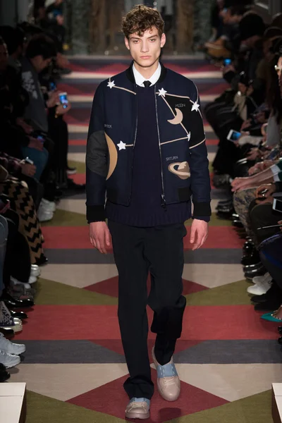 Look 37